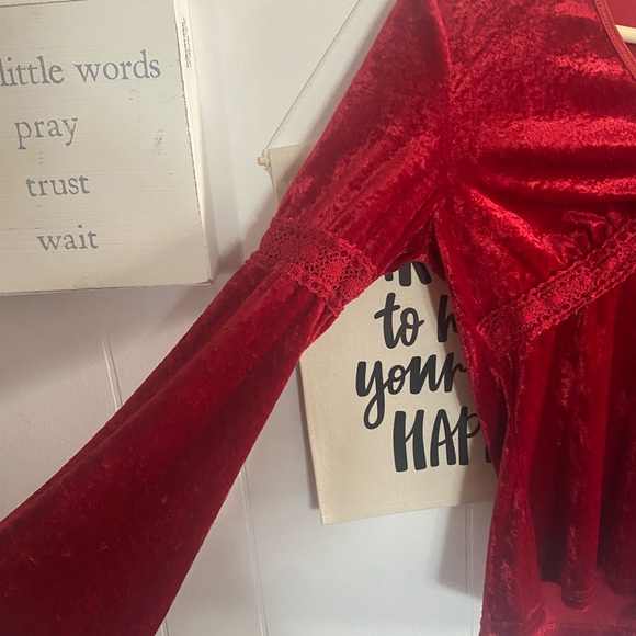 Long sleeve velvet top - Picture 4 of 4